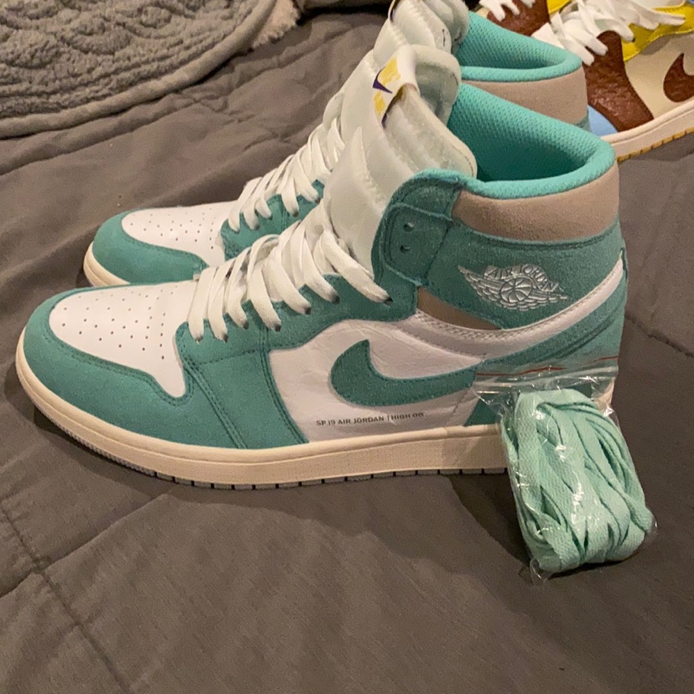 turbo green aj1 not authenticated